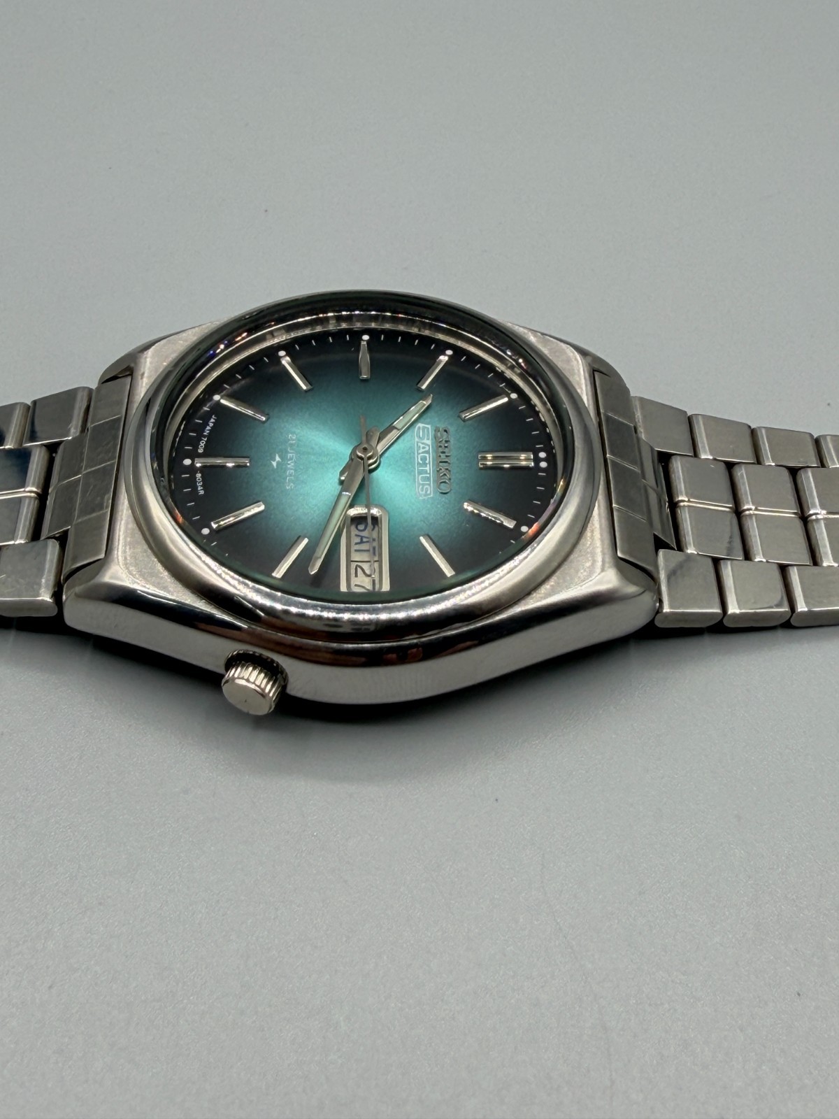 Vintage Seiko 5 Actus 7009 Automatic 21 Jewels Men’s Watch Japan | Blue Sunburst