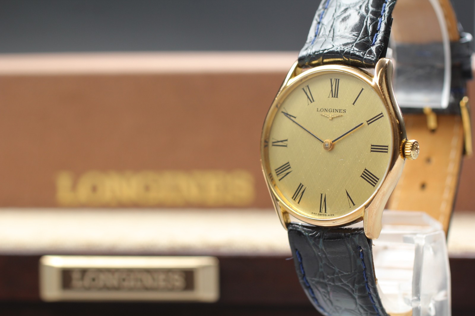 Near MINT Longines L847.4 Gold Roman Dial 33mm Hand Winding Men’s Watch w/ Box