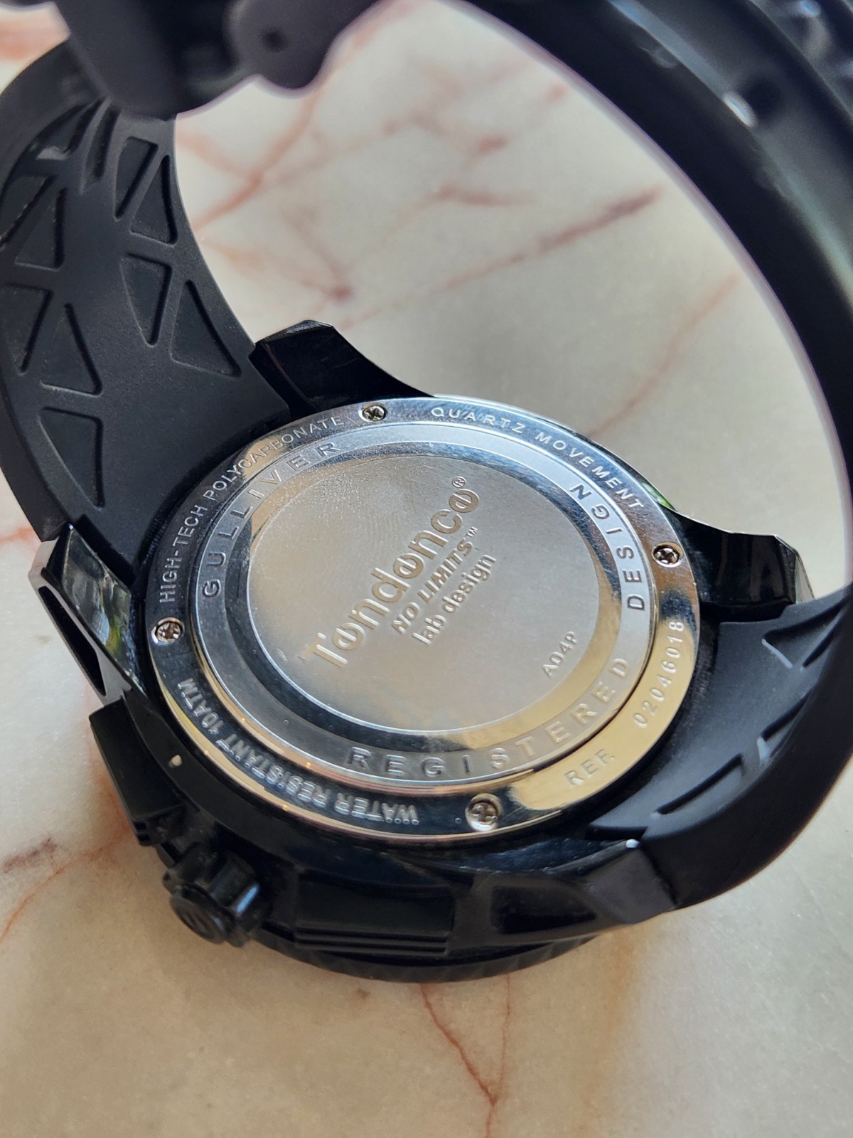Tendence Round Gulliver 02046018 – 50mm Bold Black & Red Chronograph Used