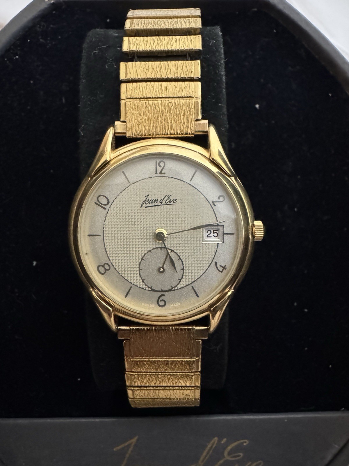 Women’s Jean d’ Eve Quartz Swiss Made Watch 911751 Gold Tone New Battery