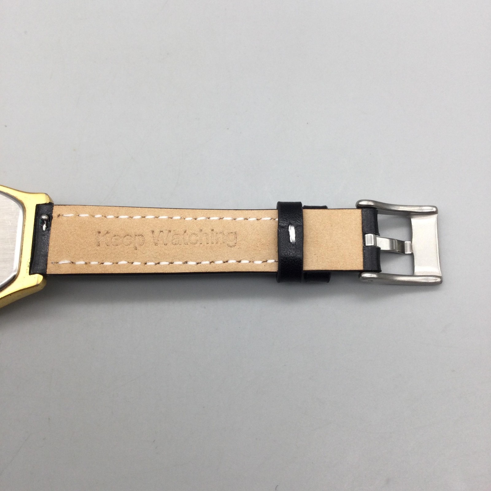 Vintage Guess Womens Watch 31mm Gold Tone Small Seconds Leather New Battery
