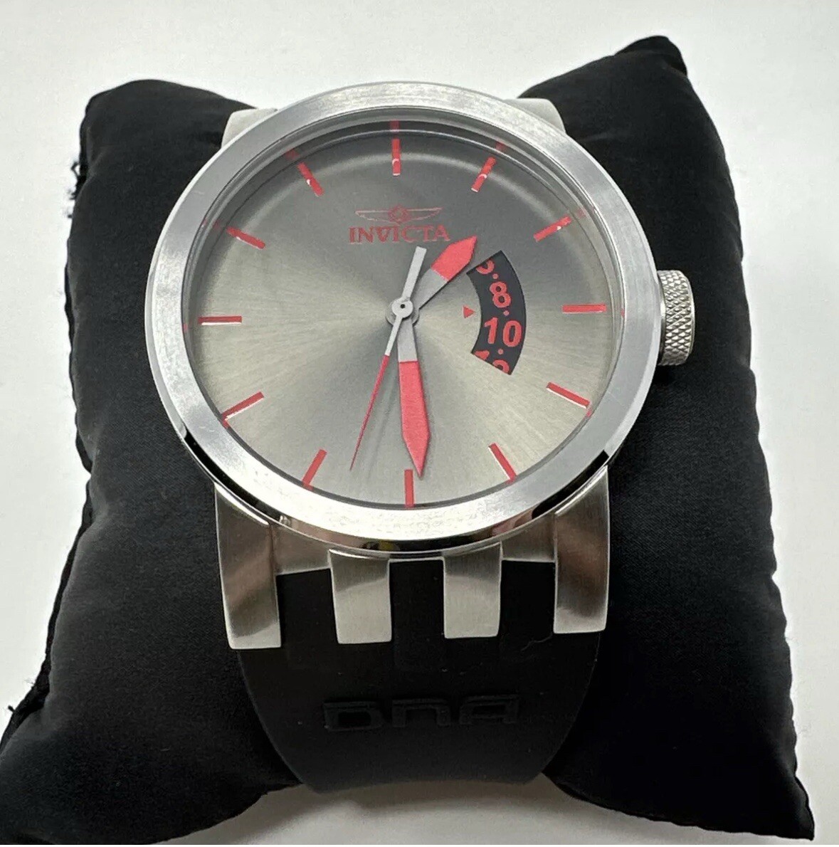 Invicta Men’s Watch DNA Quartz Silver/Red Dial Black Silicone Rubber Strap 10402