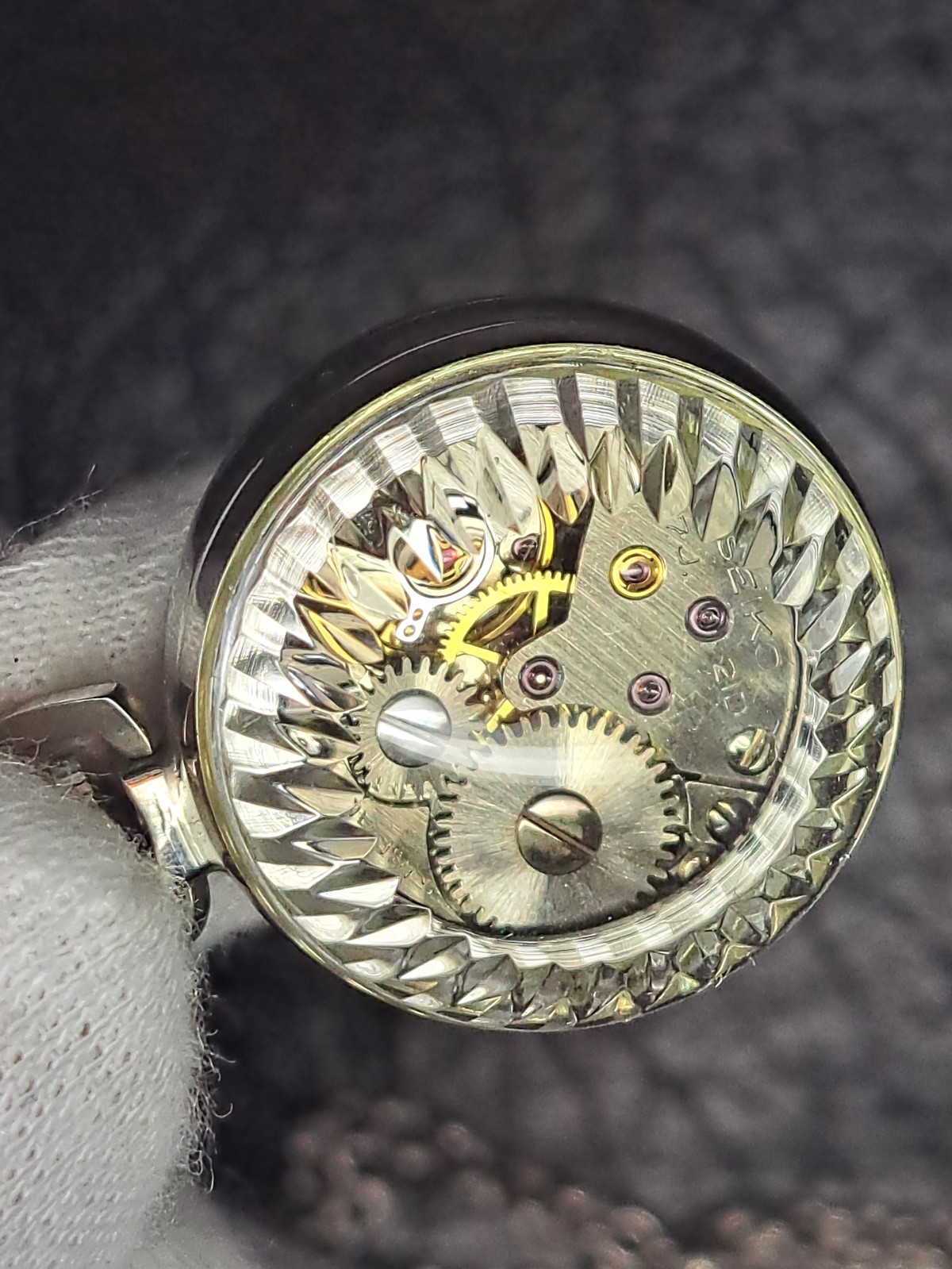 Vintage Seiko ORB GLOBE WATCH NECKLACE 17j SPHERE BLUE 21-0400 VISIBLE MOVEMENT