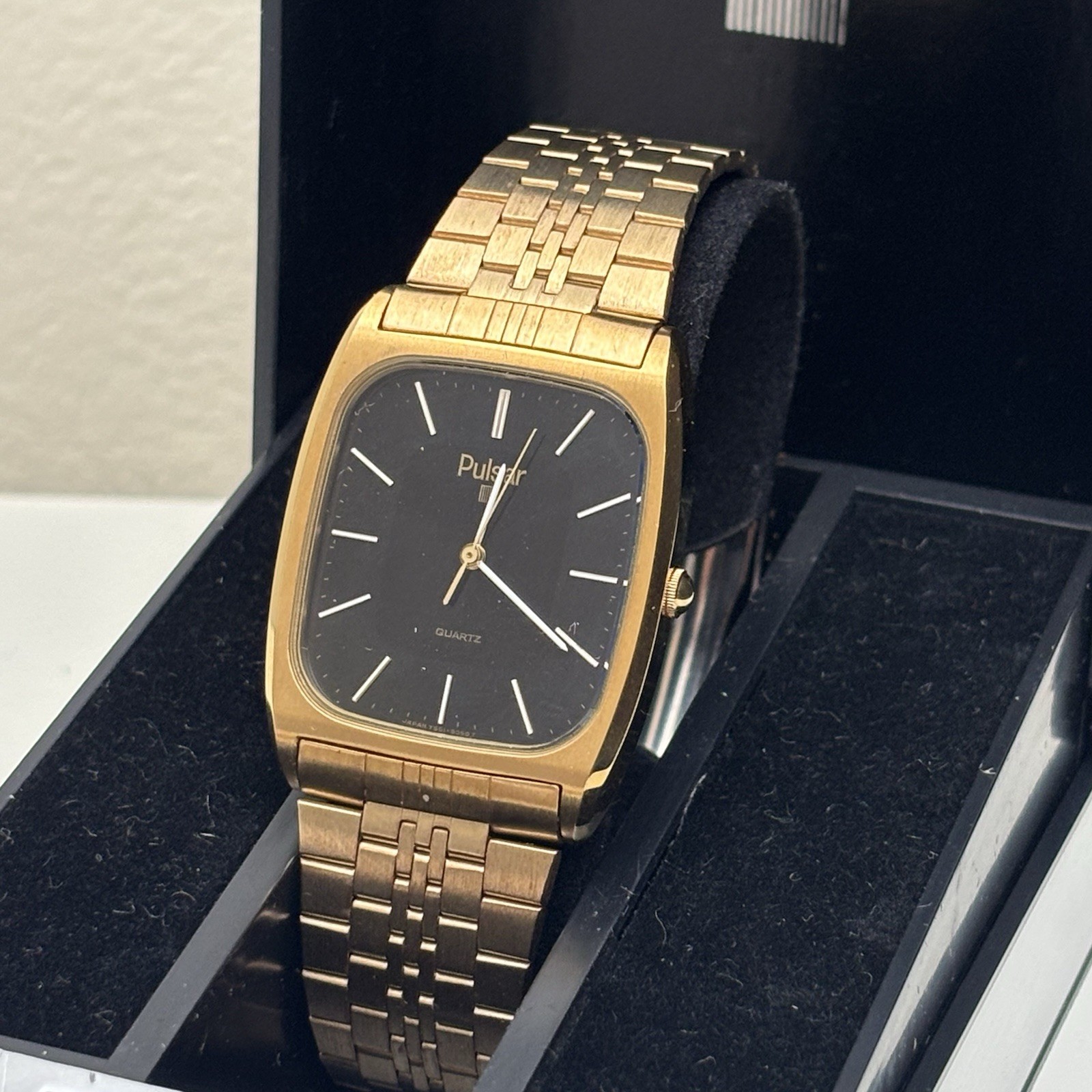 NOS Neo Vintage Pulsar Watch Men Gold Tone Black Dial Y551-5049 Box – New Batt