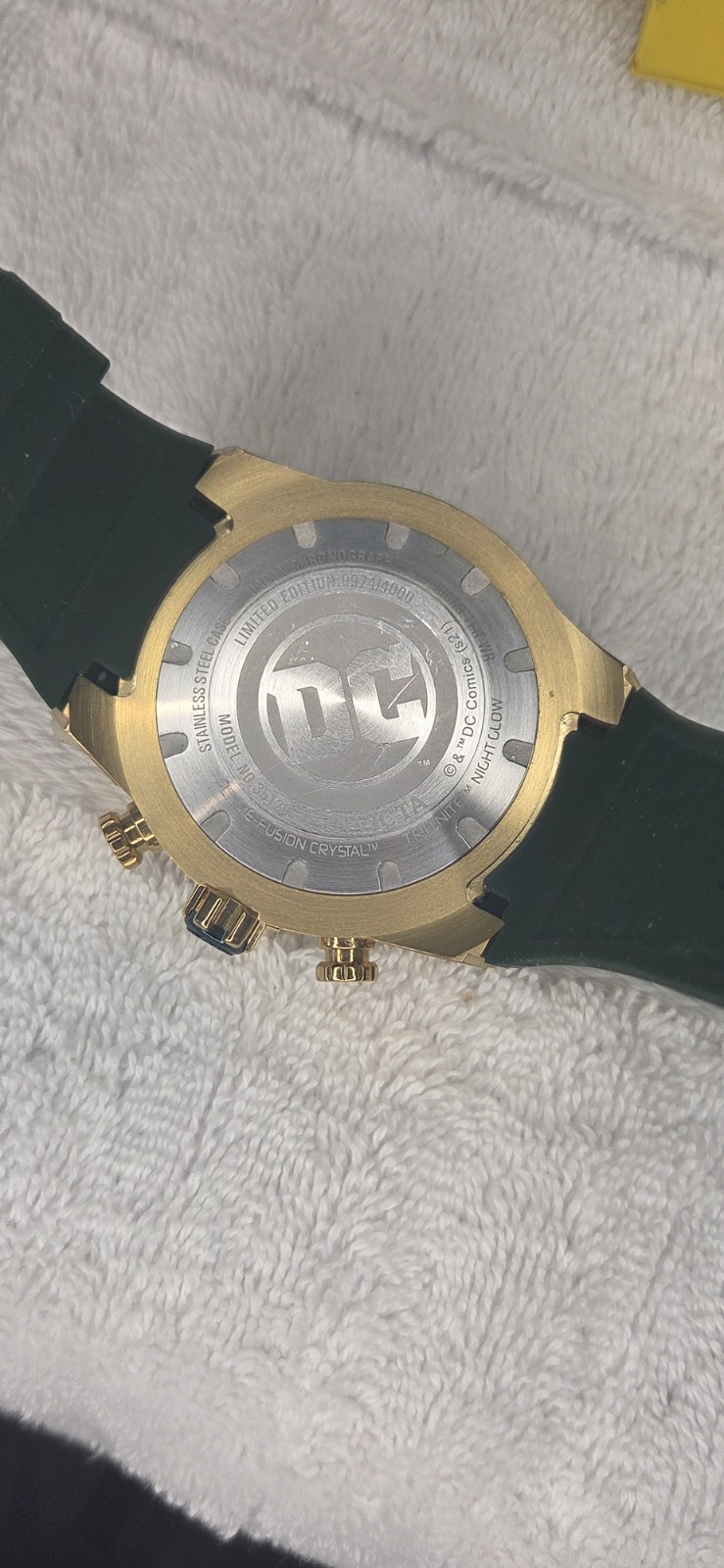 Invicta DC Comics Aquaman Men’s 52mm Limited Edition Gold Chrono Watch 35120