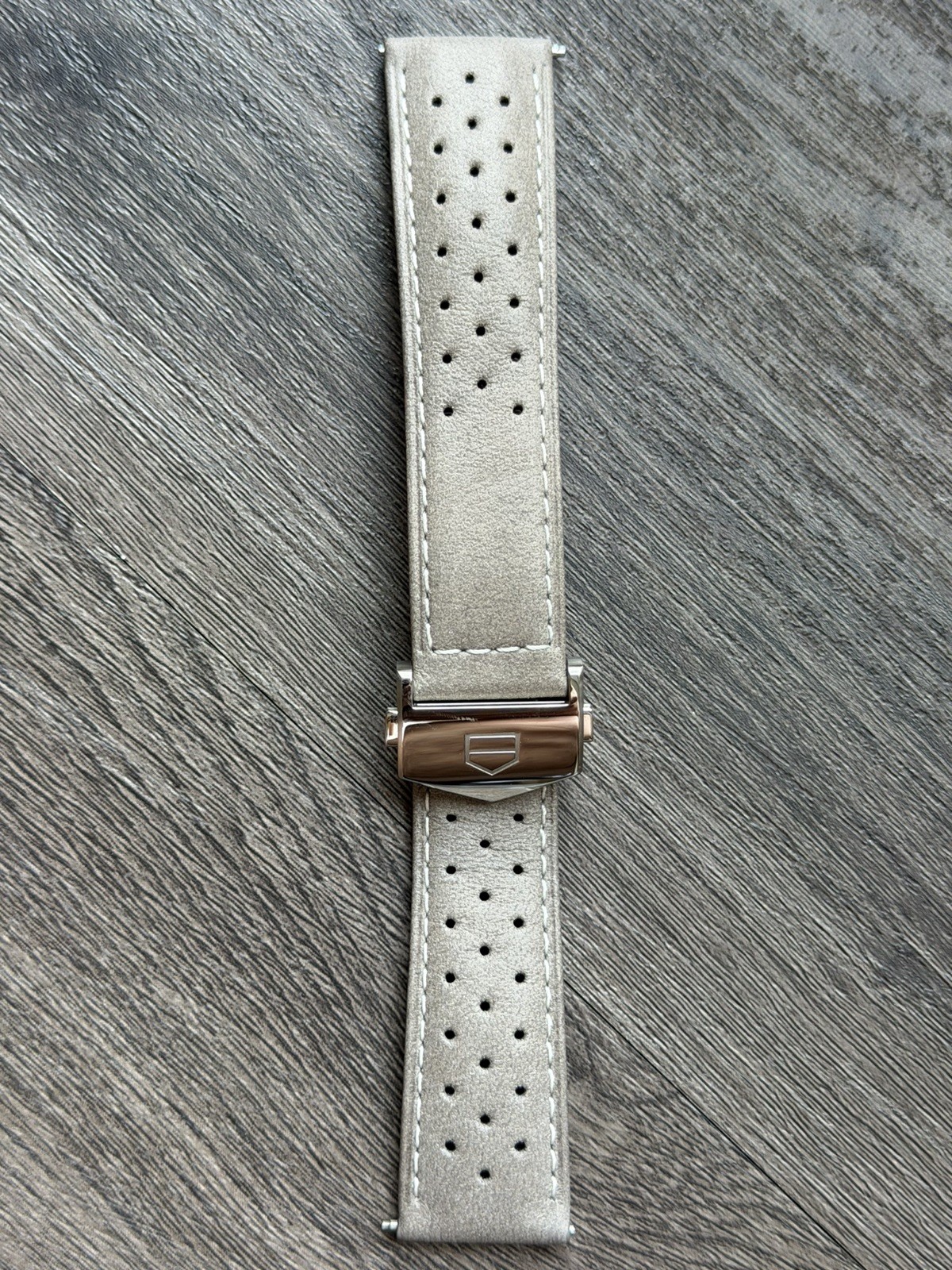 2025 TAG Heuer Carrera Chronograph 39mm «Glassbox» + 2 OEM Leather Straps