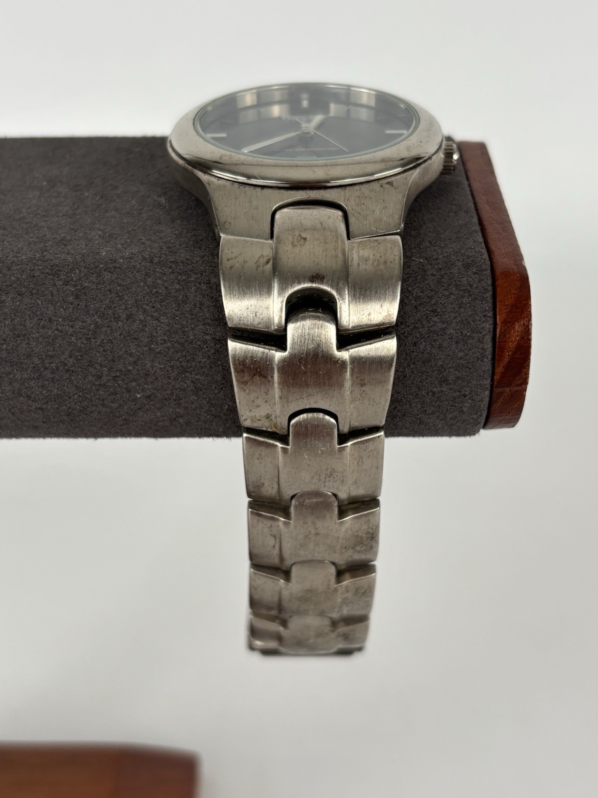 Mossimo 38mm Silver Tone Black Dial Quartz Date Watch w/Bracelet & New Battery