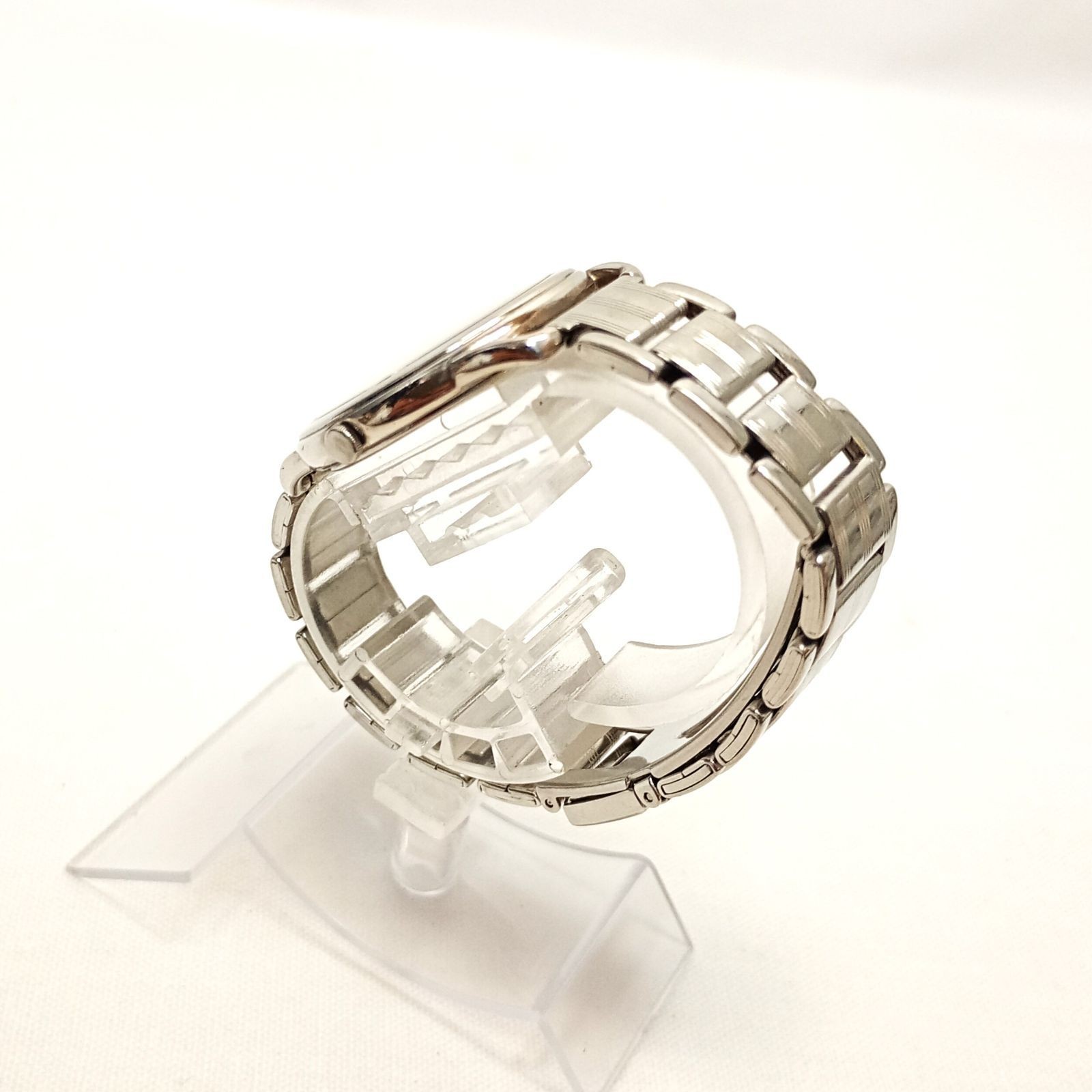 Operational agn s b. Watch V700 6210 2 Hands Round
