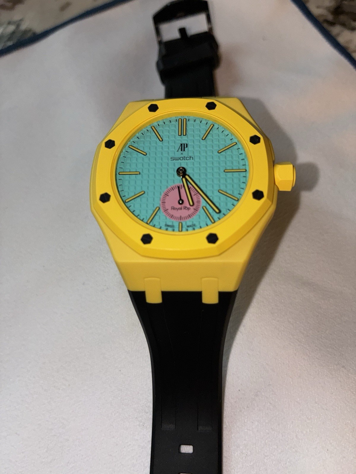 Swatch x Audemars Piguet Royal Pop Otg Roz with wrist buddy strap