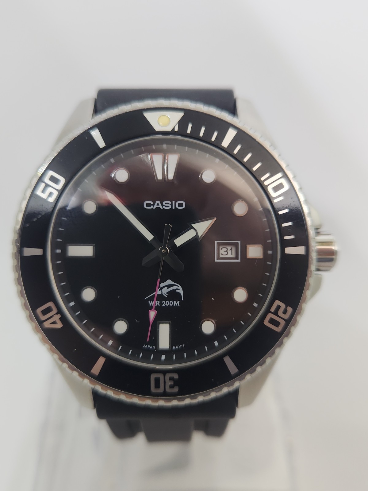 Casio MDV106 Diver Duro,Men’s Black Watch, 200 Meter WR, Excellent Condition