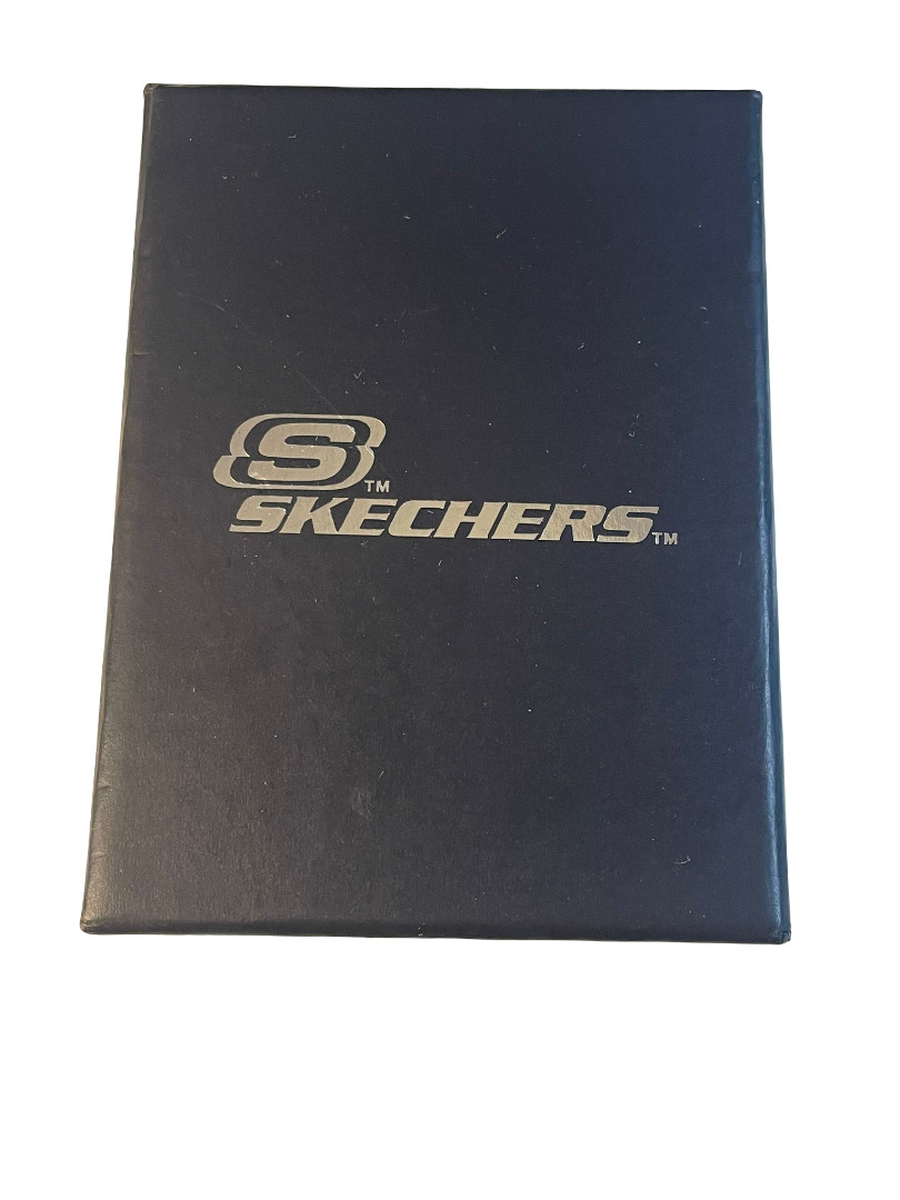 Skechers Women’s Beckworth Slip-ins Magnetic Strap digital watch