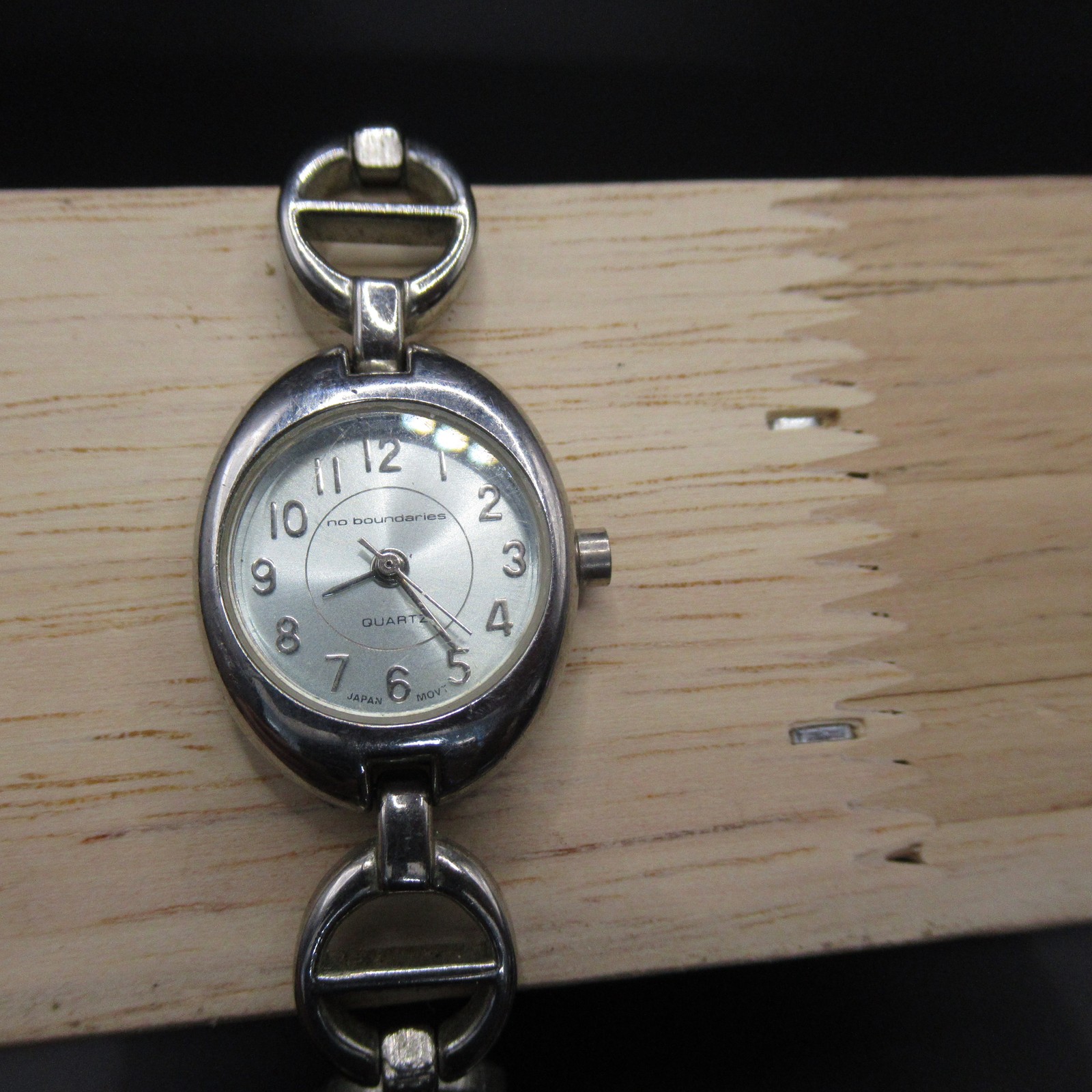 No Boundaries Women’s Silver Tone Oval Quartz Wristwatch Link Bracelet Watch