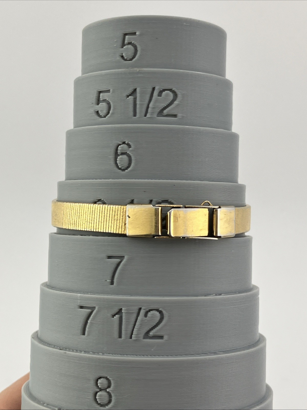 Vtg Seiko Ladies 17mm Watch Gold Tone Hexagonal Gold Dial 6.5″ 2P20-5H39 – RUNS