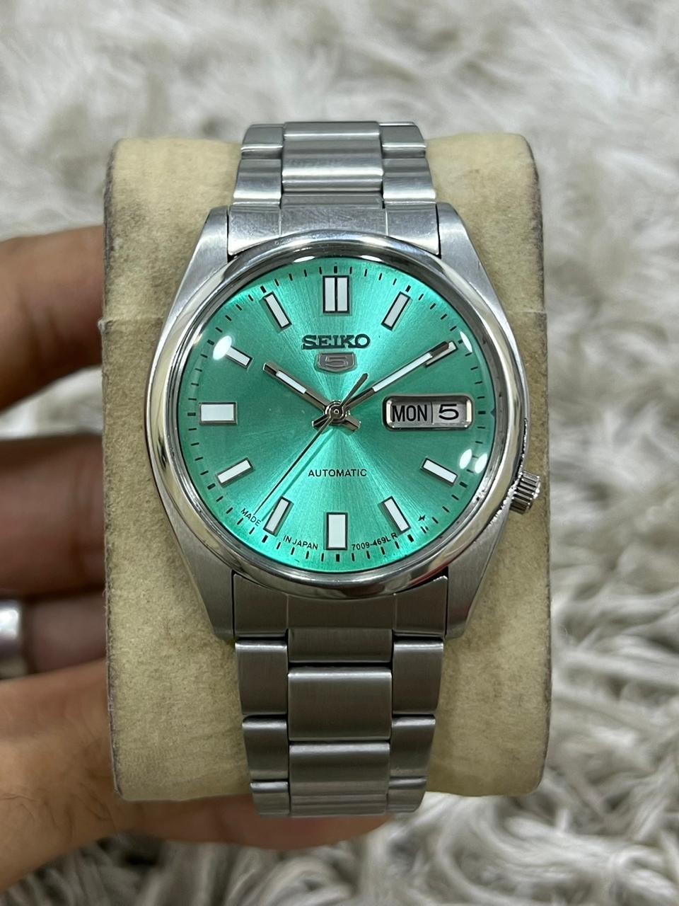 Seiko 5 Automatic Sea Green Dail Mens Watch japan made 7009