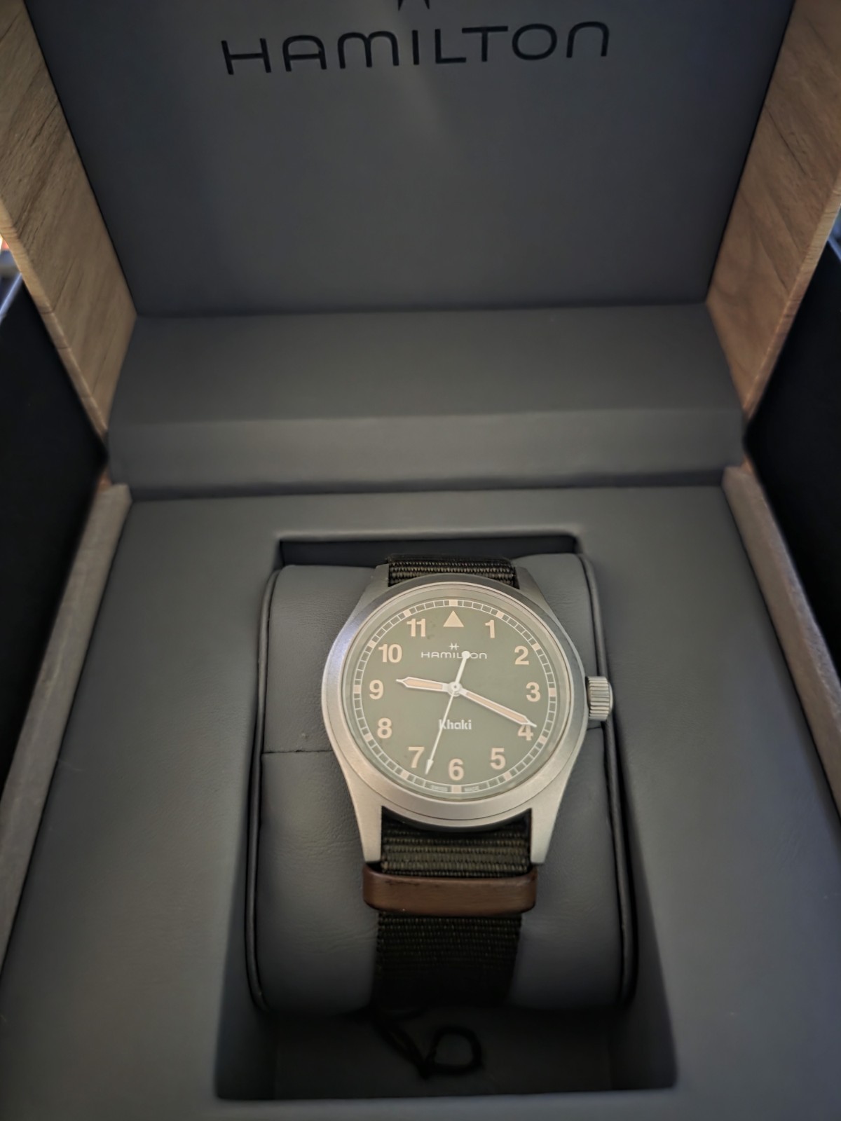 Hamilton Khaki Quartz 38mm Pre-Owned Excellent Condition H69401960