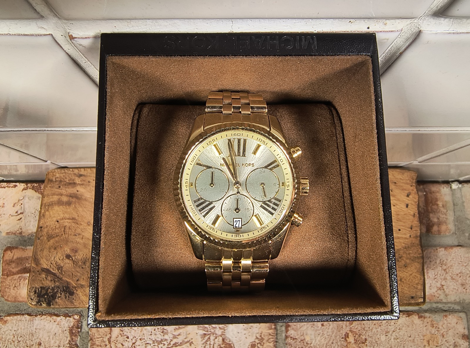 Michael Kors MK5556 38 mm Gold Stainless Steel NIB ORIGINAL $250