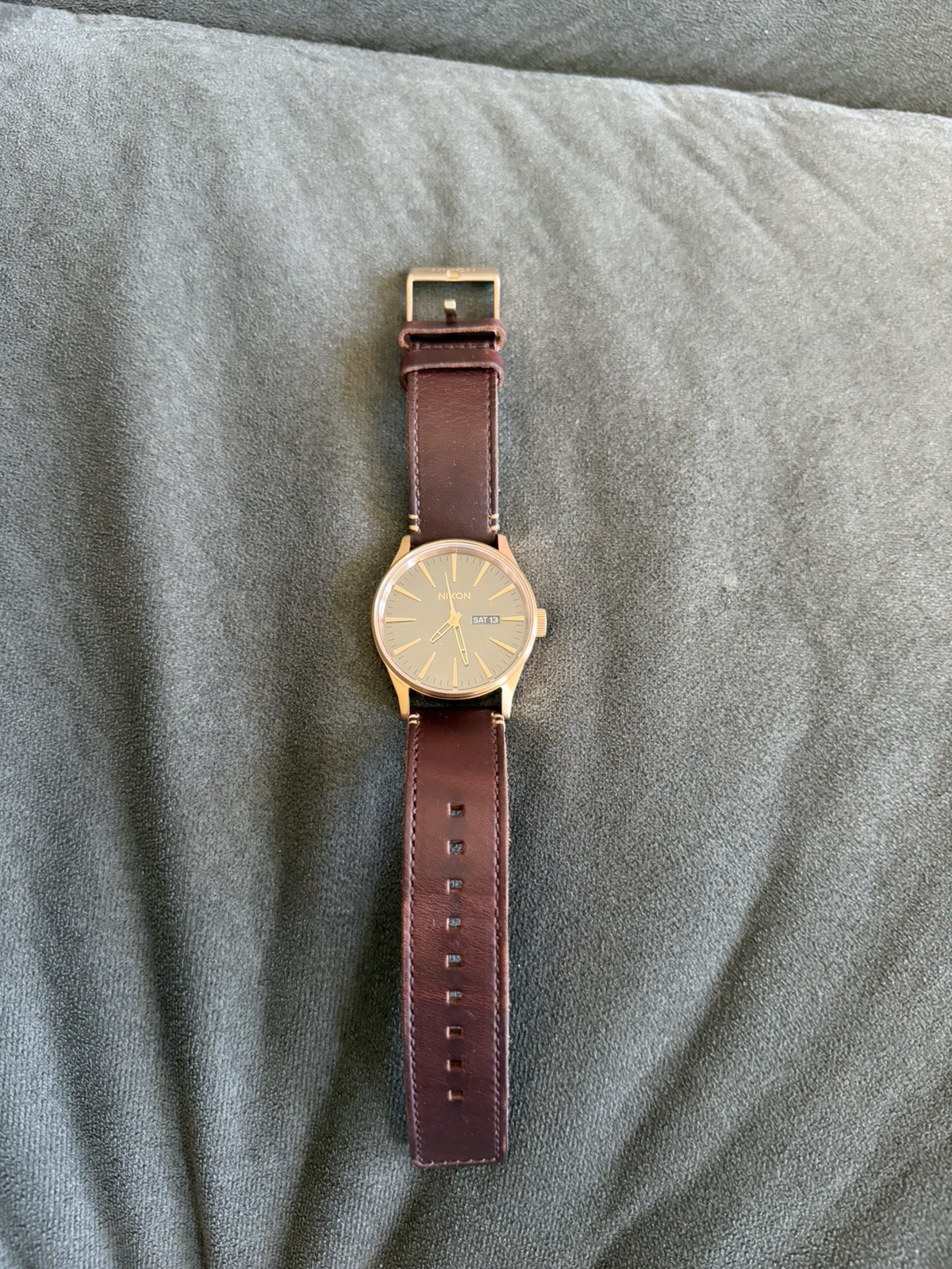 Nixon The Sentry Mens Watch 42mm Gray Dial Brown Leather Day Date New Battery