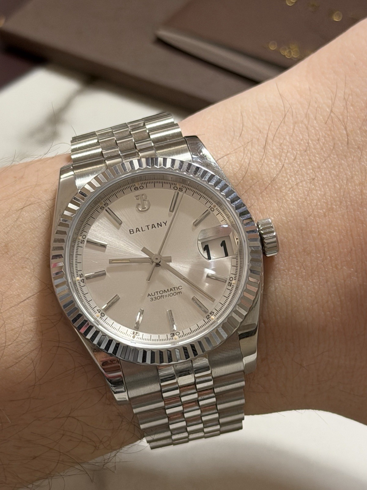 BALTANY DJ S4084 AUTOMATIC, SILVER DIAL, FLUTED BEZEL, DATE, SAPPHIRE, 36 MM