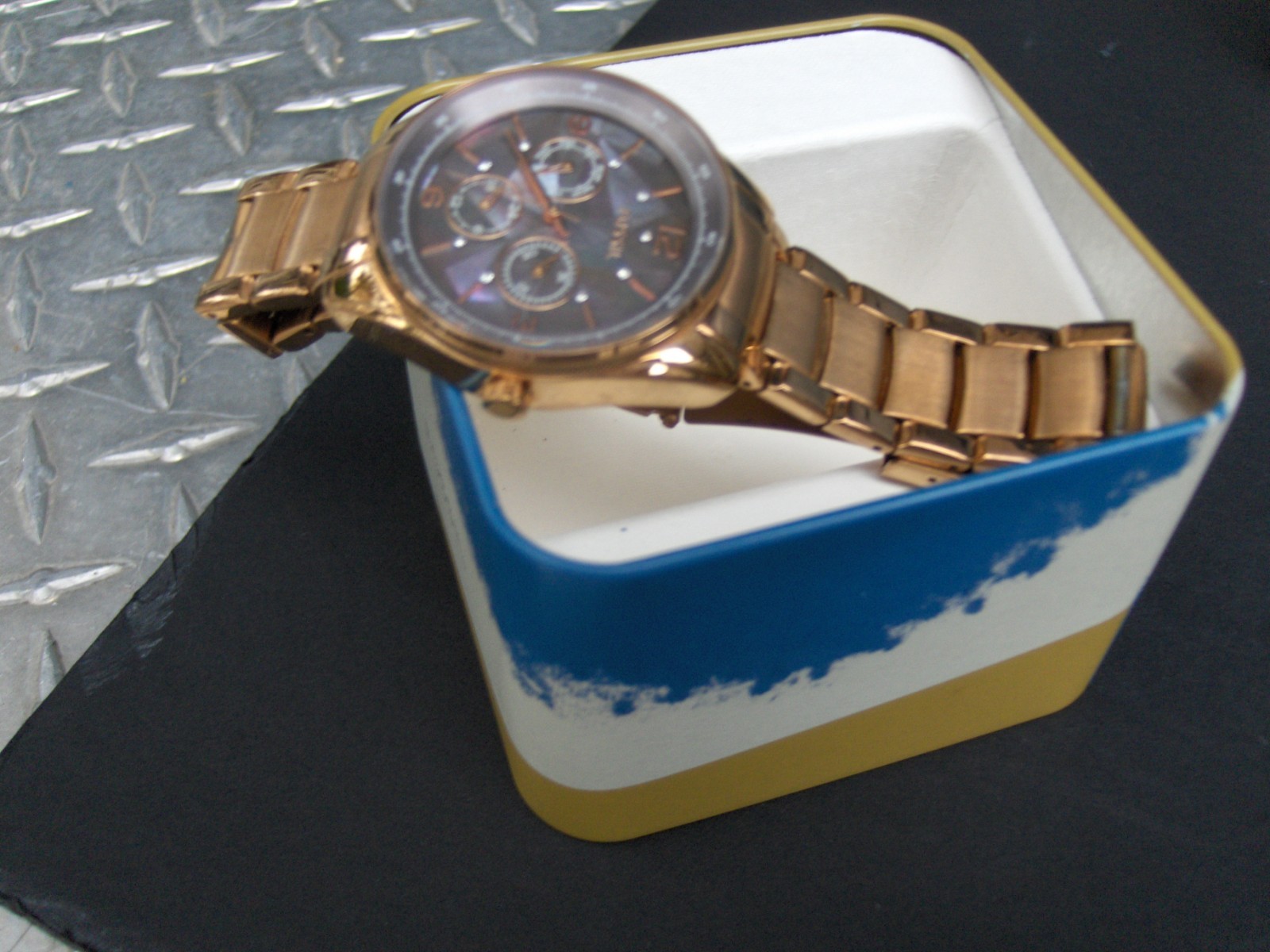 FOSSIL JUSTINE BQ 1681 ABALONE GEOMETRIC RAINBOW MOTHER OF PEARL 3 EYE FACE DIAL