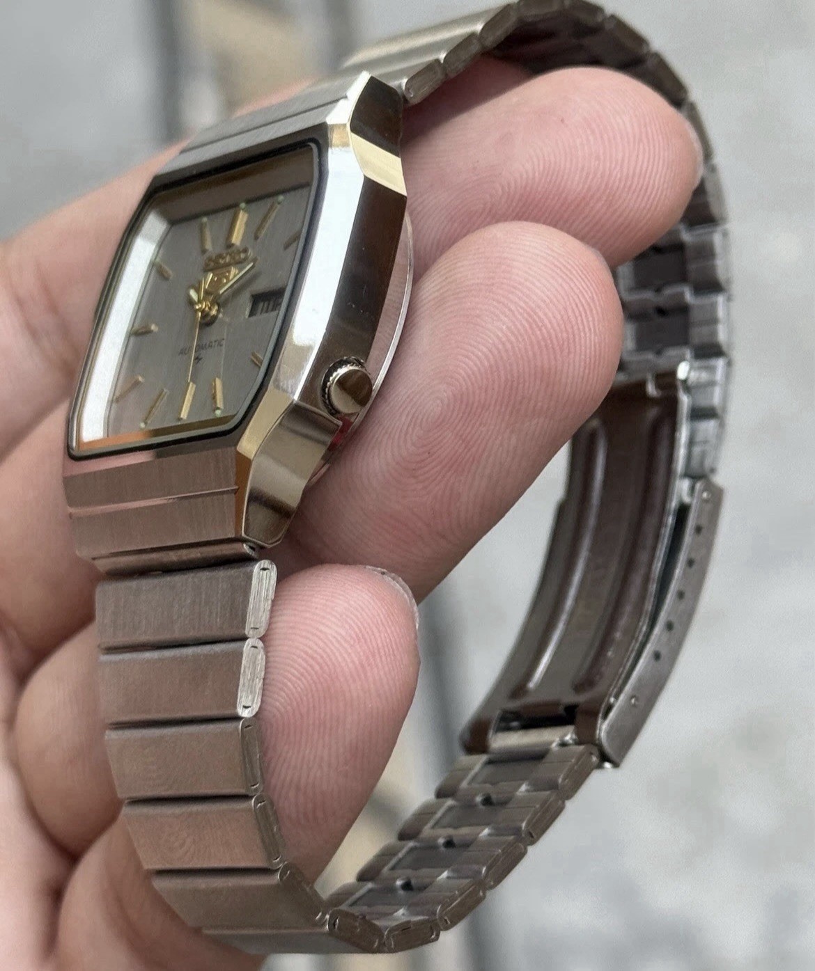 Seiko 5 Automatic Mens Vintage Wrist Watch Day Date Stainless Steel Japan