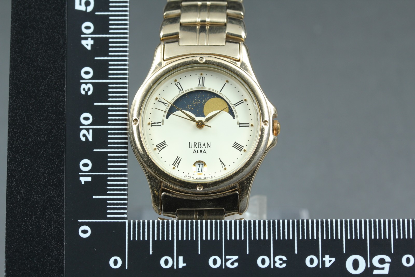 Vintage 1992 Exc+5 Seiko Alba V338-6B40 Gold Moon Phase Date 32mm Qz Men’s Watch