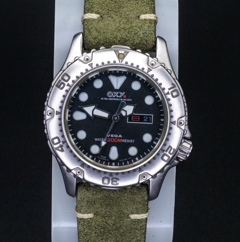 Citizen Oxy Rare Vega 6A08-L00807 Vintage Day Date 32mm JDM Import Dive Watch