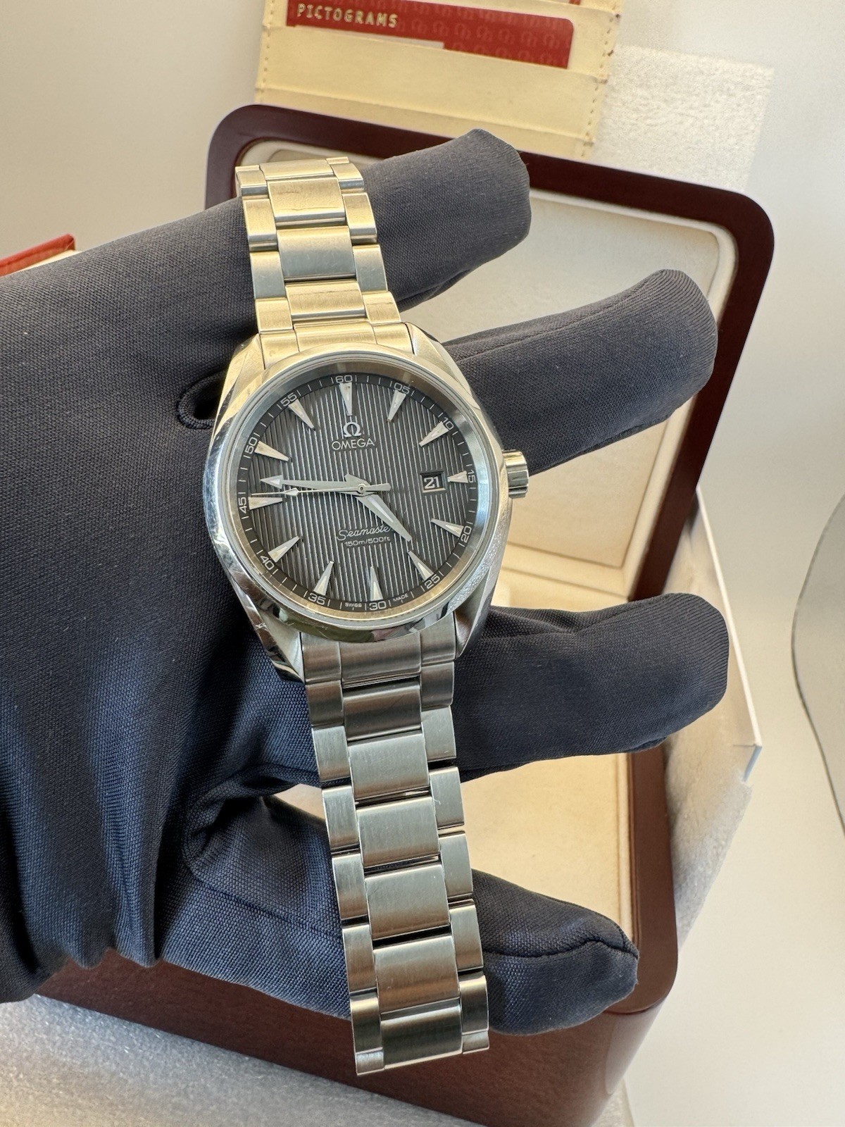 OMEGA Seamaster Aqua Terra Grey Dial Watch – 231.10.39.61.06.001 Box & Papers