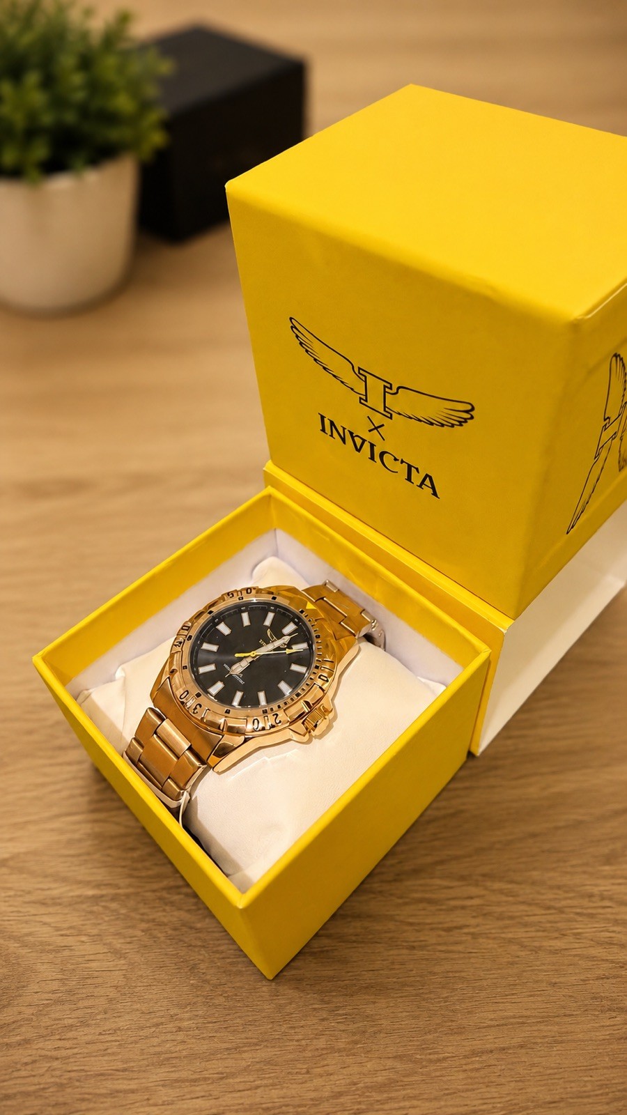 69032 – Invicta Specialty I by Invicta Men’s Watch – 42mm, Gold (69032)