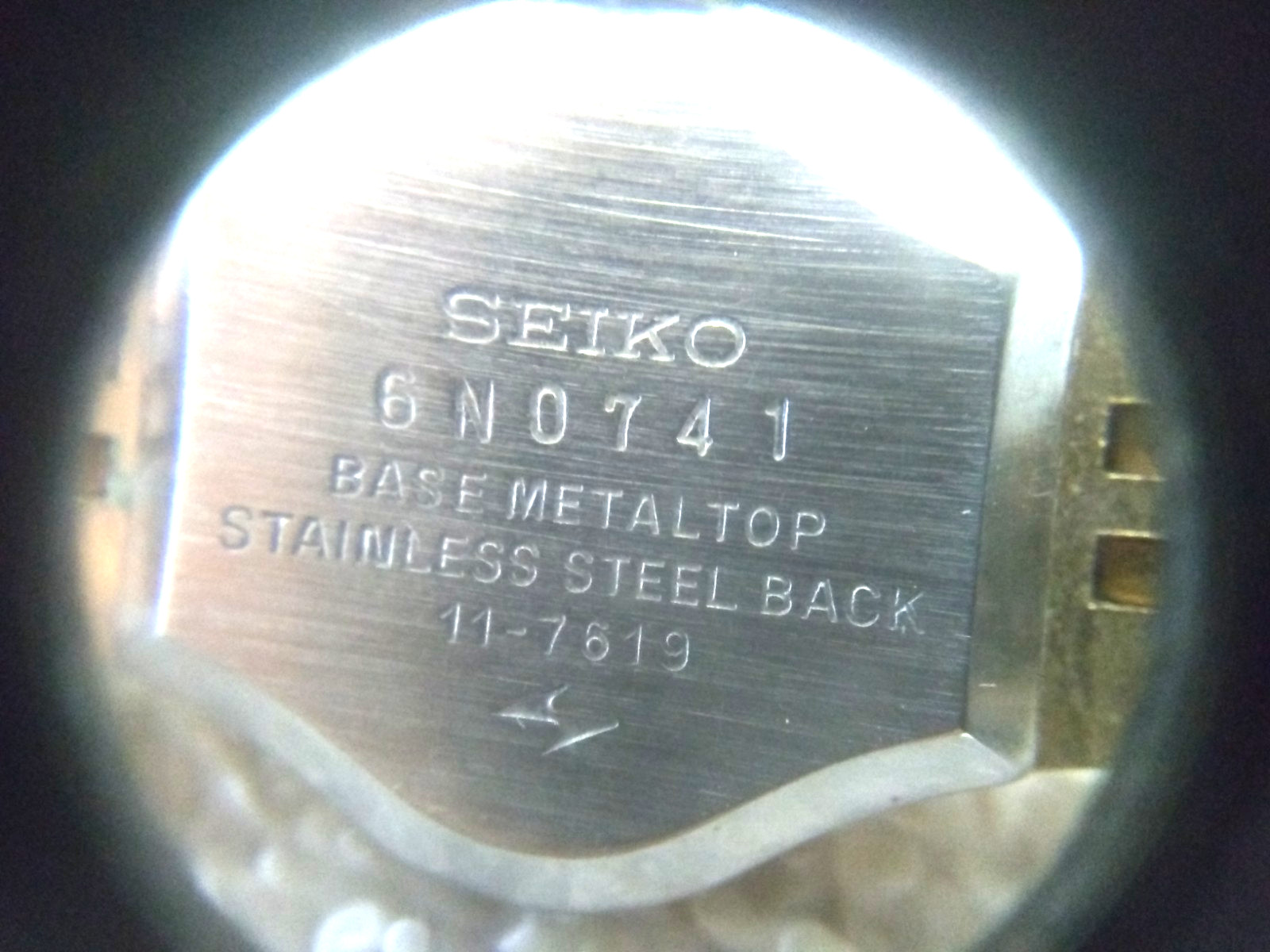 Seiko 11-7619 Ladies Wind Up Watch 17J Gold Etched Dial New Bat Works Great