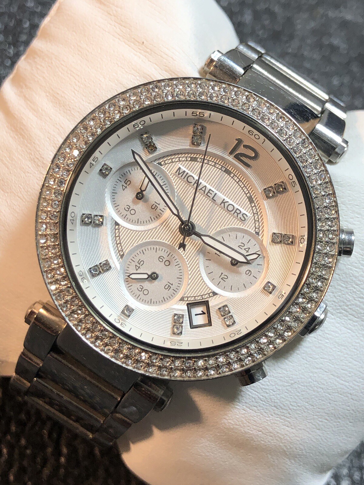 Michael Kors Women’s Parker Watch MK5353 Silver Tone Runs Parts Or Repair