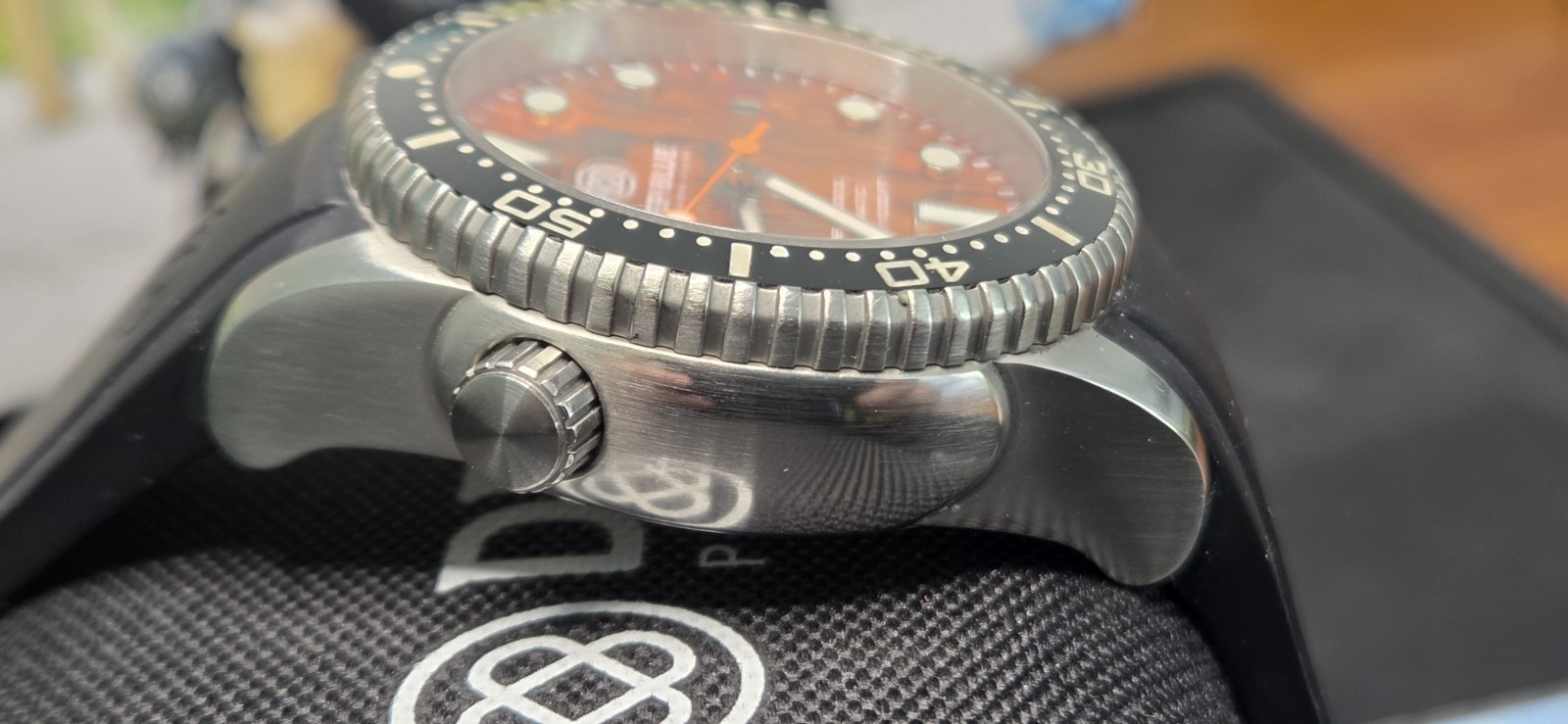 DEEP BLUE 44 MM DIVER 1000 AUTOMATIC BLACK CERAMIC BEZEL – Orange Abalone