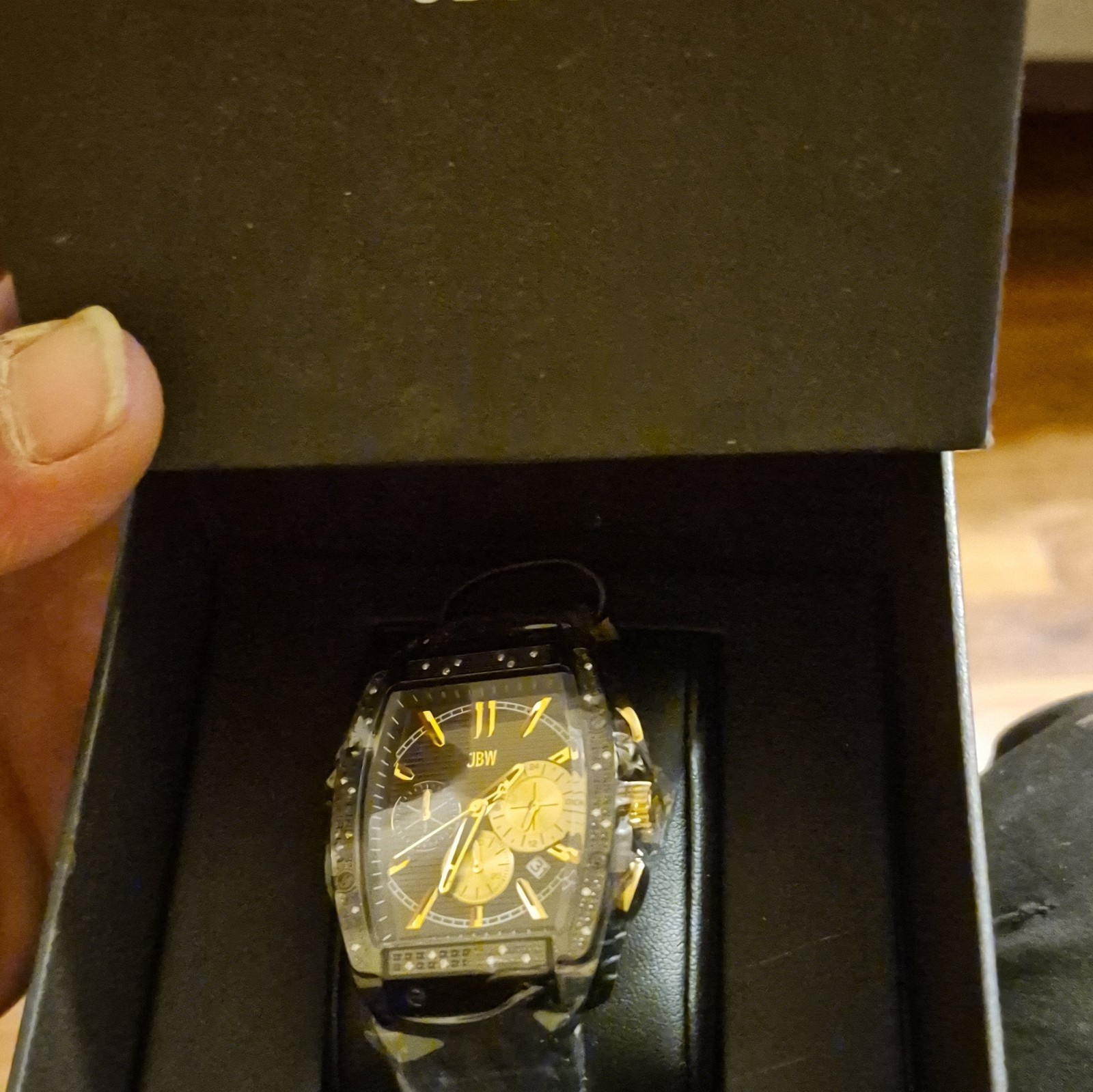 JBW Echelon Men’s Quartz Chronograph Date Black/Gold Leather Tonneau w/Box