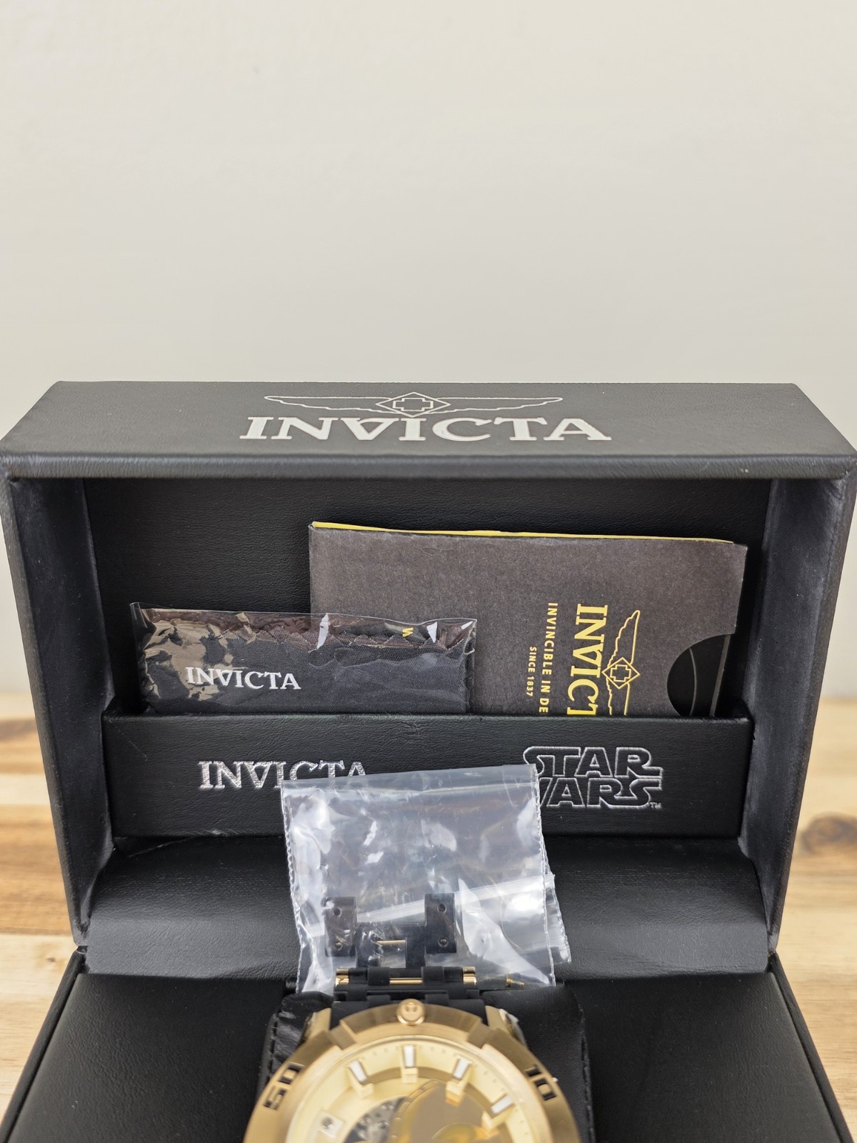 Invicta 26550 Star Wars C-3Po Watch Limited Edition 0475/1977