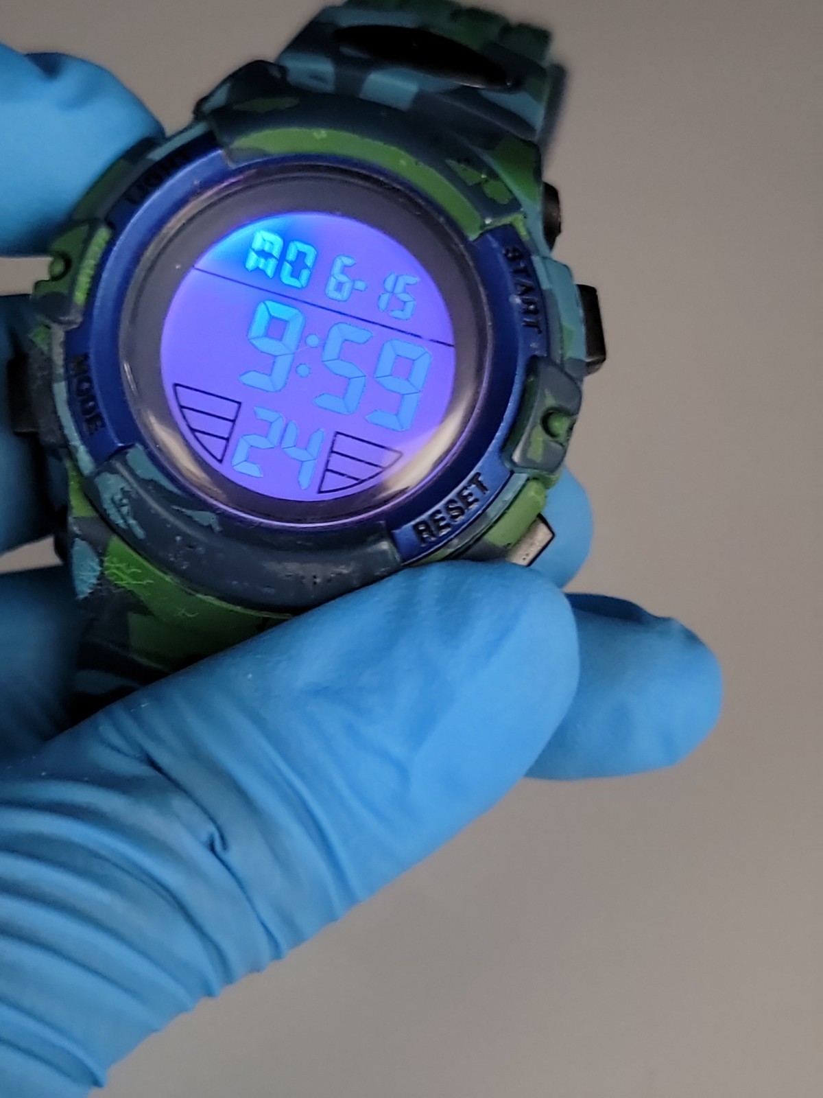 Lavaredo Kids Digital Watch 38mm Blue Green Band 4.75″-7.5″, Runs
