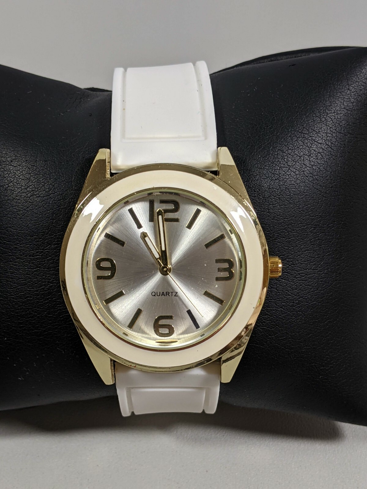 Silver Tone Dial Round Gold Tone Case 38.6 mm White Rubber Band Watch 9.5 Inch