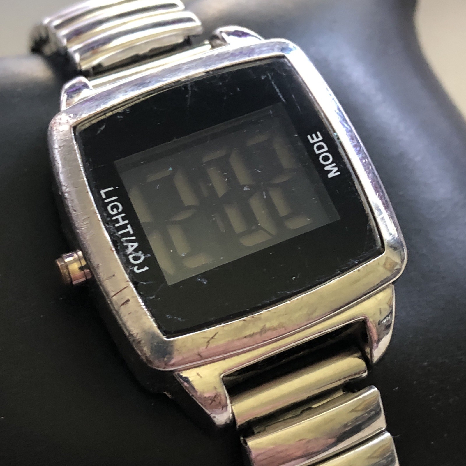 Vintage Xhilaration LCD Watch NEW BATTERY