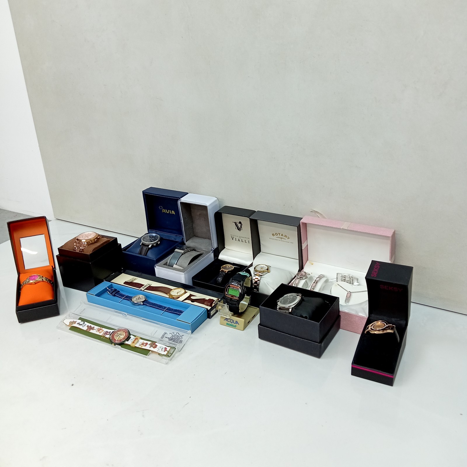 Job Lot Assorted Boxed Watches Quartz DKNY Timex Various Brands Spares Repairs