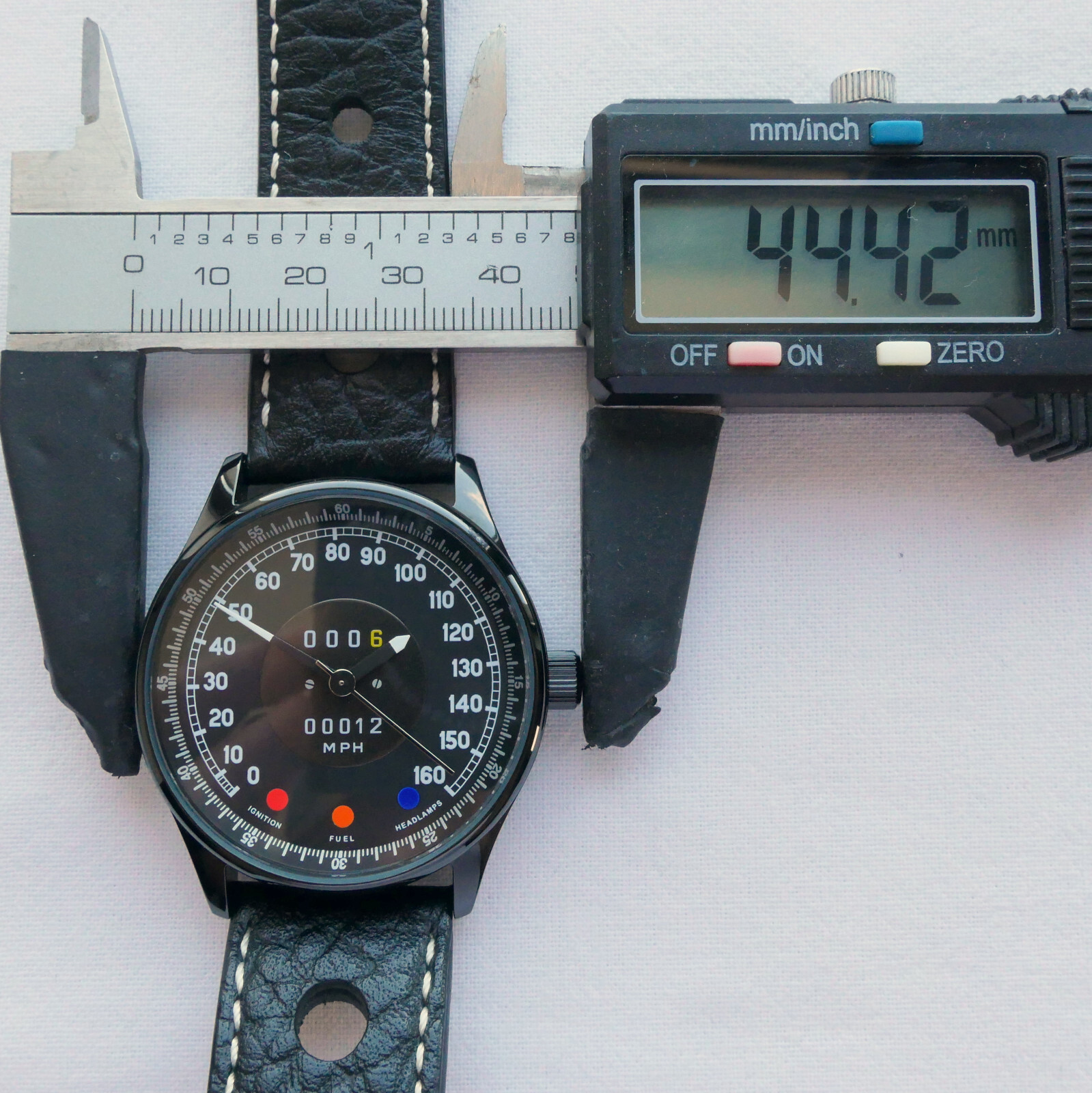Jaguar XK-E E Type Classic British Car Speedometer Accessory Automatic Watch
