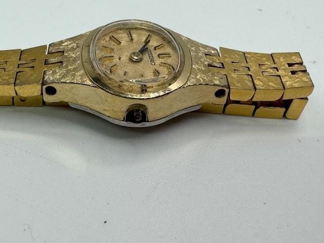 Vintage Ladies Seiko 11-7619 Gold Tone Mechanical Watch WORKS