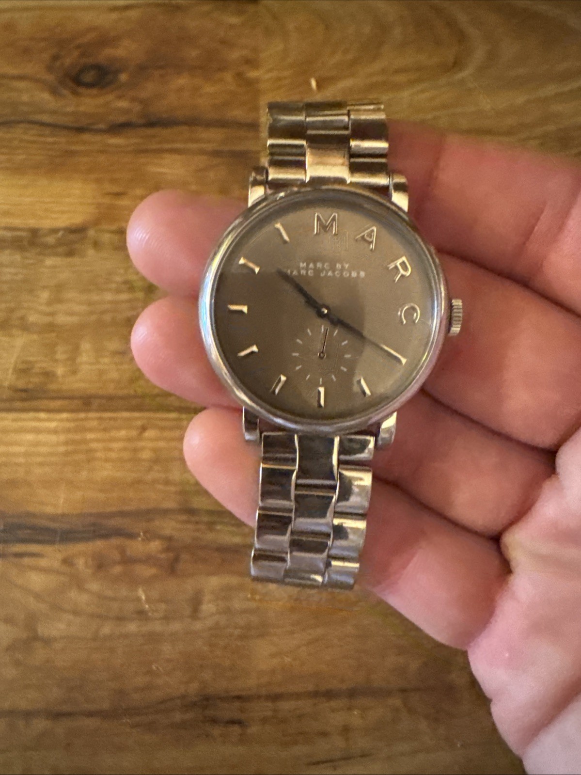 Marc Jacob’s Mbm3329 Women’s Stainless Steel Watch champagne color dial