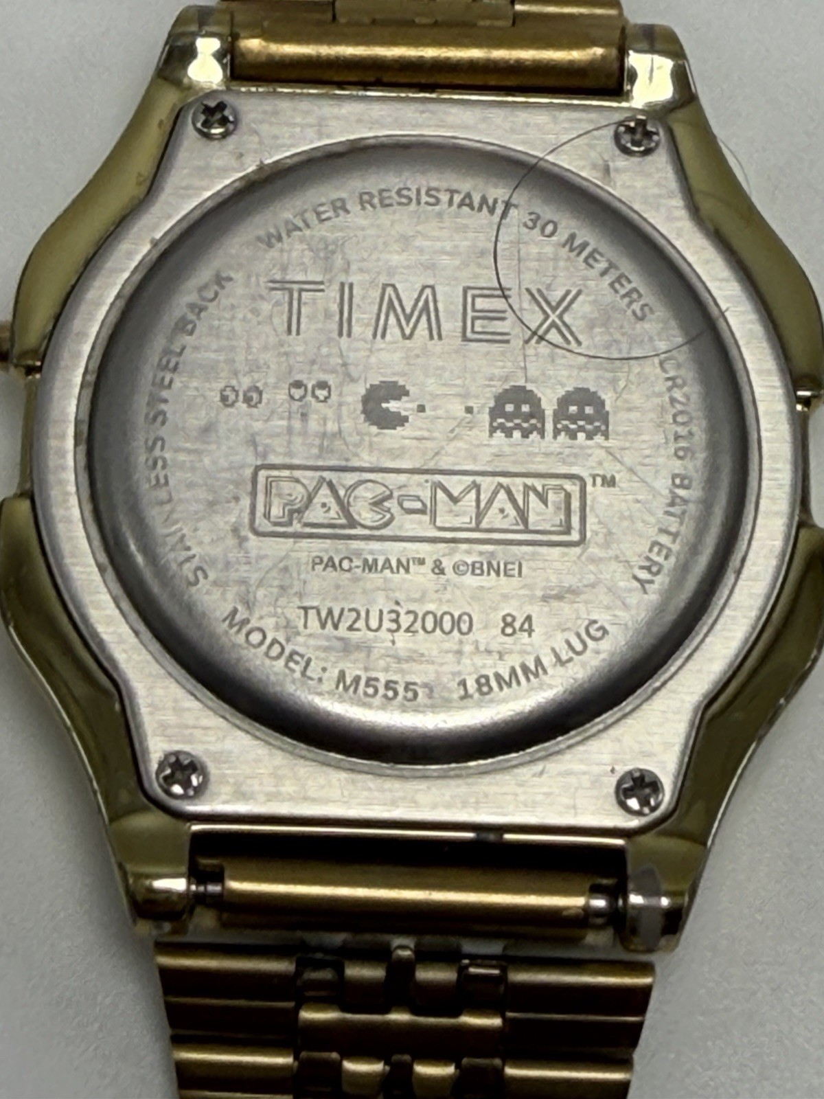 Broken Band Timex x Pacman tw2u32000 New Battery 35MM Digital Gold Tone M555