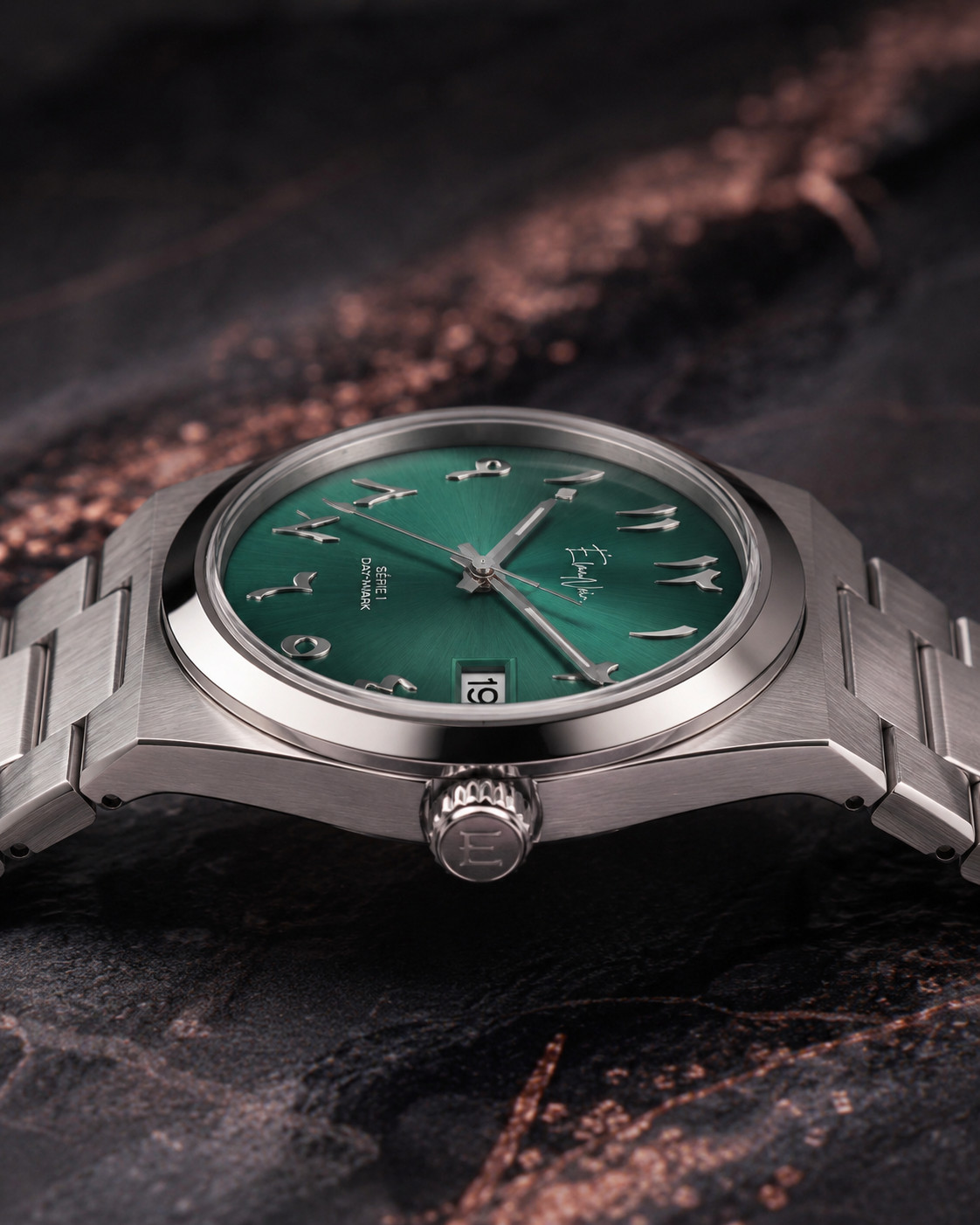 Élan Noir Série I Silver/Emerald 36mm AutomaticNH35 Sapphire Crystal Steel Watch