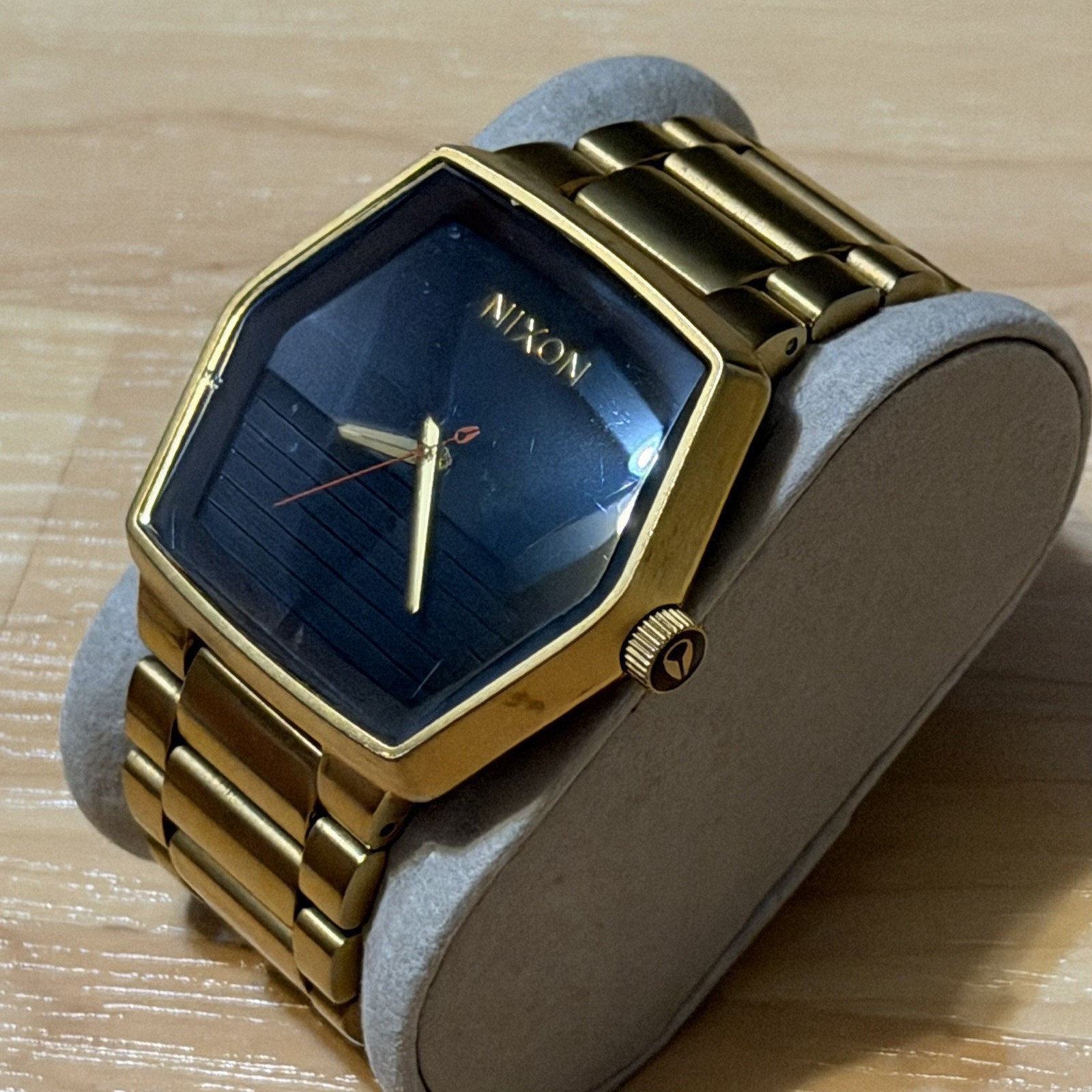 Nixon The Mayor “Key to the City” Gold Brown Hex Surf Analog Silver Men’s Watch