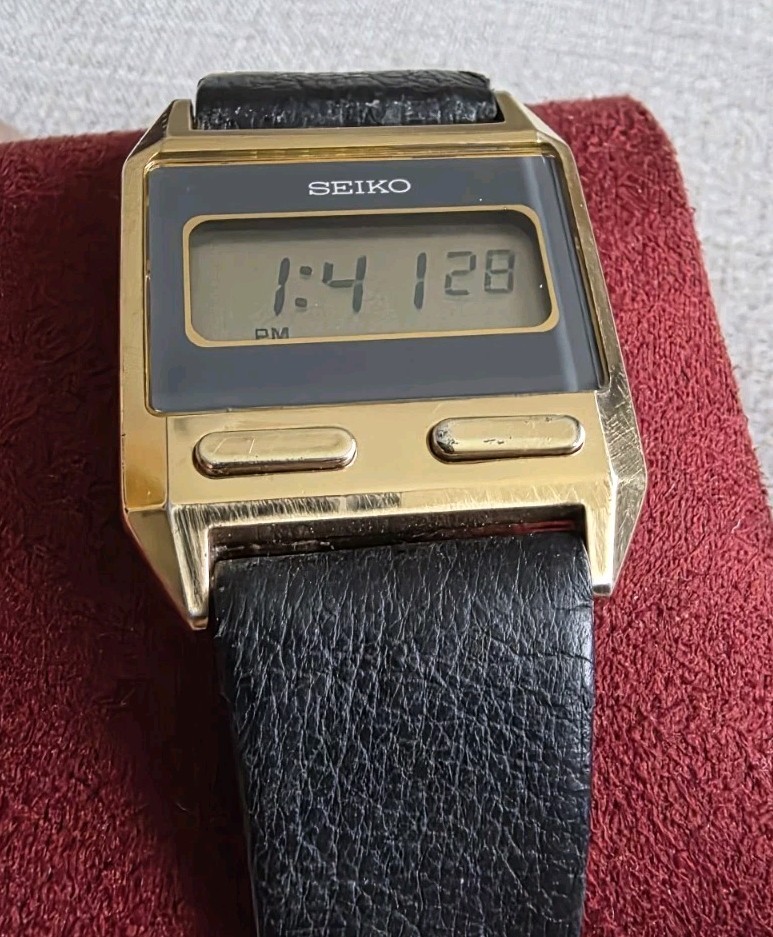 Vintage Seiko F231 4030 Digital Watch