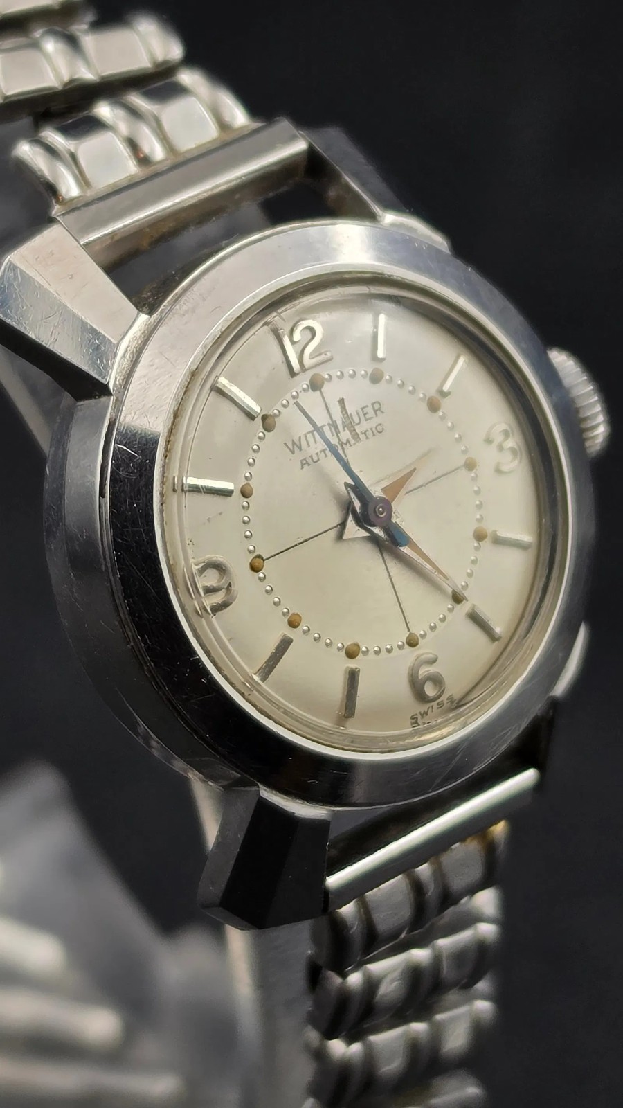 1950s Wittnauer 17J Bumper Automatic Swiss Watch Ref 1366 Dot Dial Bracelet