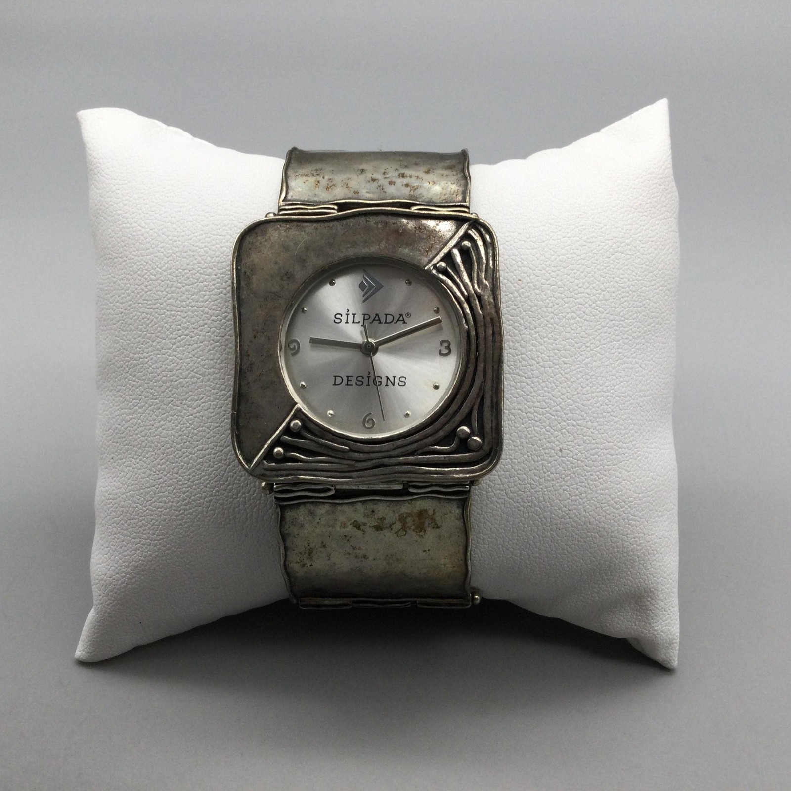 Silpada Womens Watch 33mm Sterling Silver Cuff Hammered Cuff New Battery 6.75″