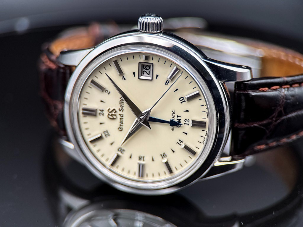 Grand Seiko SBGM221 GMT Automatic Ivory Dial Full Set 2021 Excellent 39.5mm
