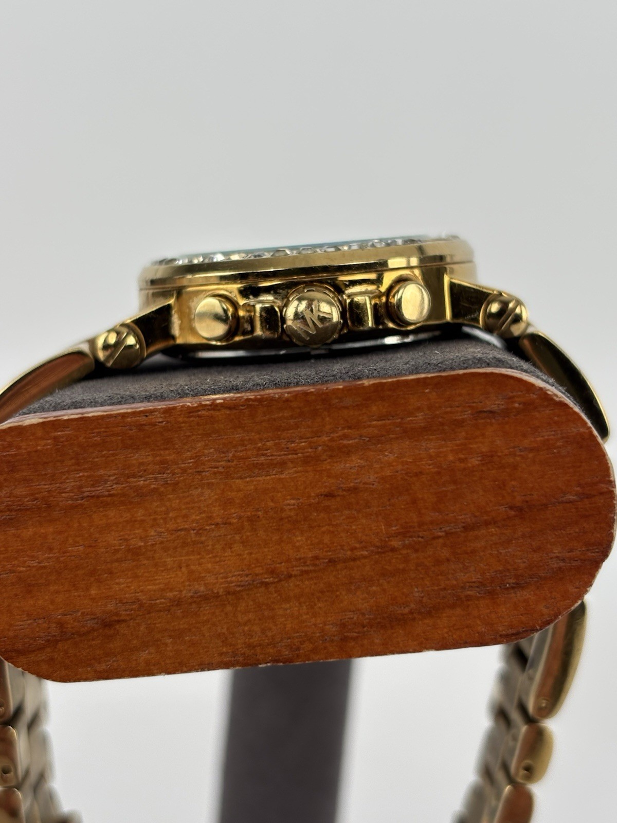 Michael Kors MK-5623 38mm Gold Tone Quartz Date Watch w/Bracelet & New Battery