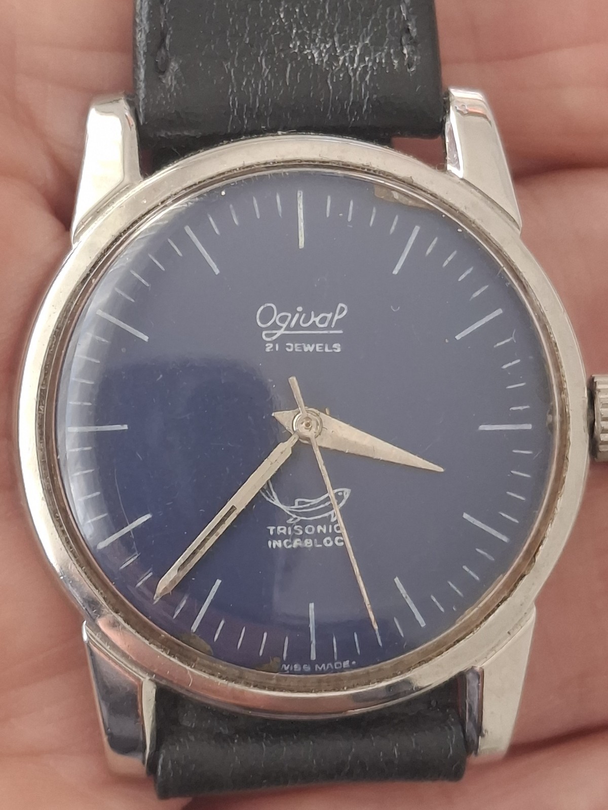 Ogival Trisonic Fisk ( fish ) waterproof watch, made in the 1950’s .1307400 Ser