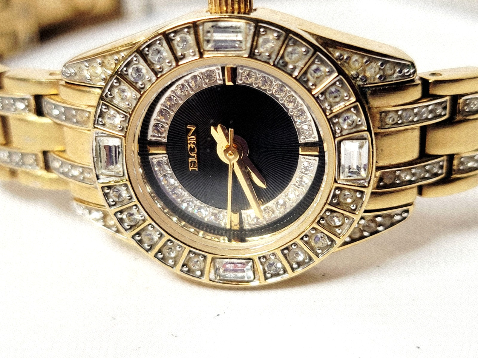 Vintage Women Elgin Model EG231n Analog Watch NO Battery Round Parts Not Tested